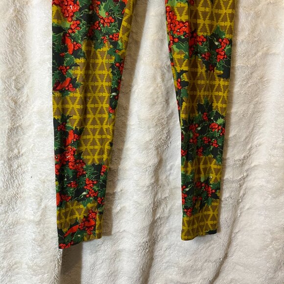 LuLaRoe One Size Leggings Retro CHRISTMAS Gold Trees Holly Holidays Soft Stretch - Picture 3 of 7